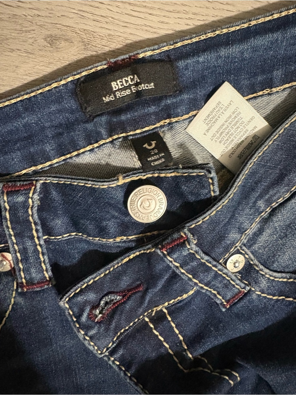 True Religion BECCA Mid Rise Bootcut - Picture 4 of 4